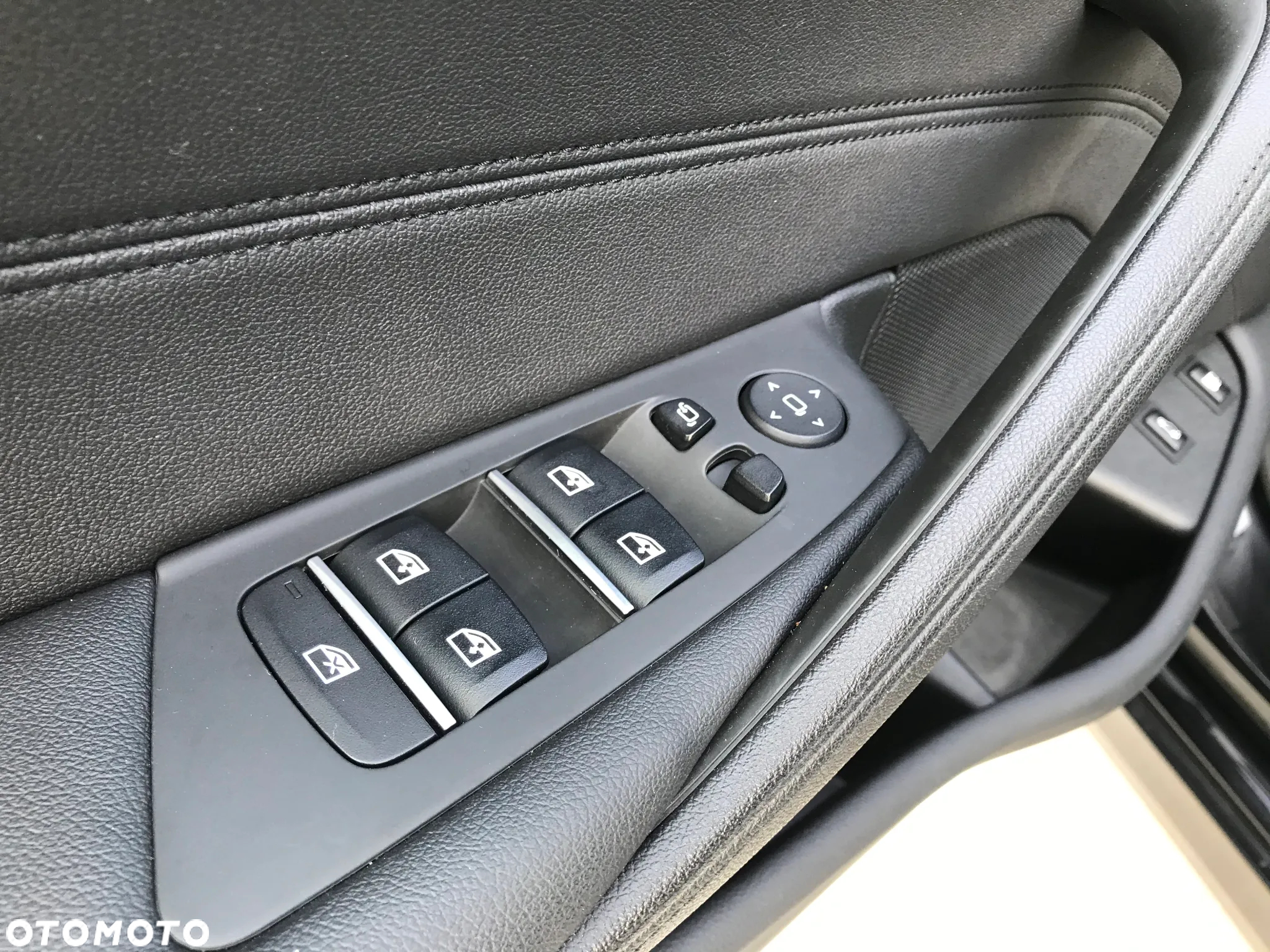 BMW Seria 5 530e iPerformance GPF Sport - 39