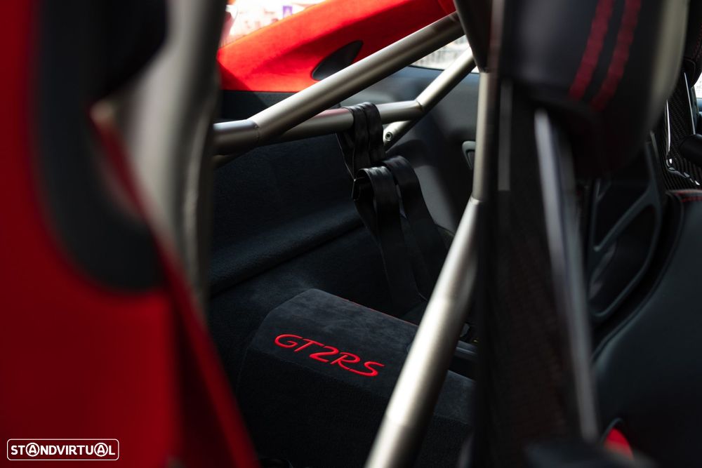 Porsche 911 (991) GT2 RS - 38