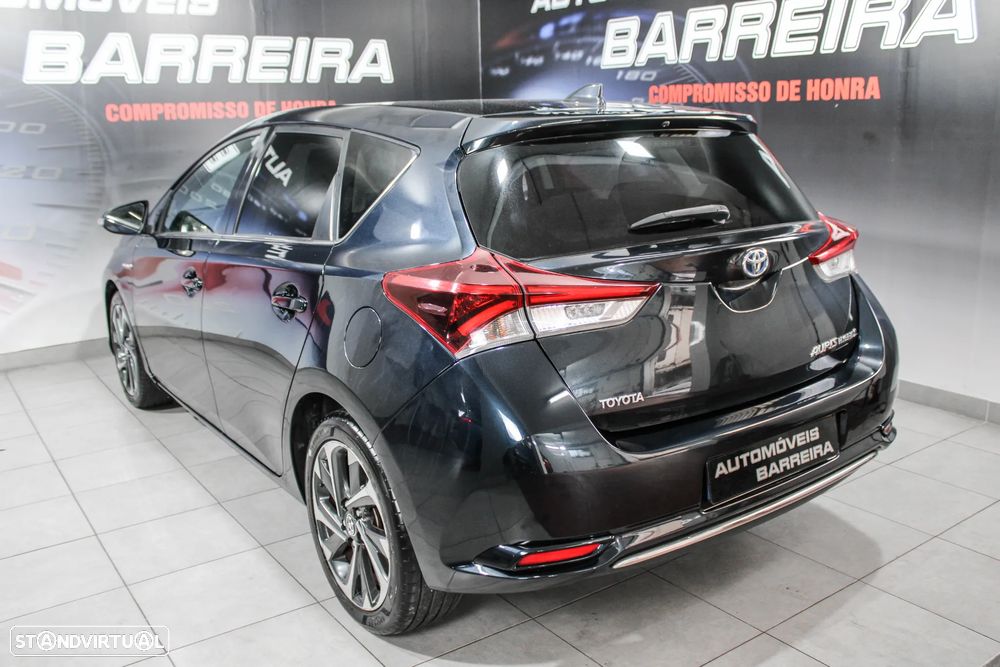 Toyota Auris 1.8 HSD Comfort +P.Techno+P.Sport - 31