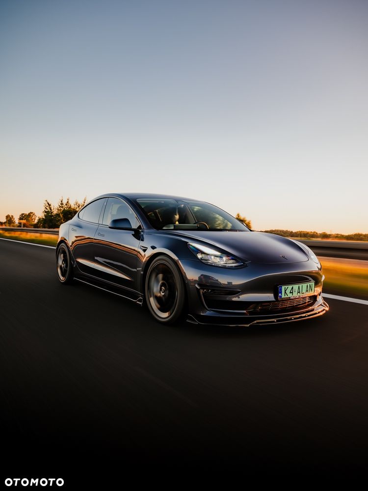 Tesla Model 3 Performance AWD - 2