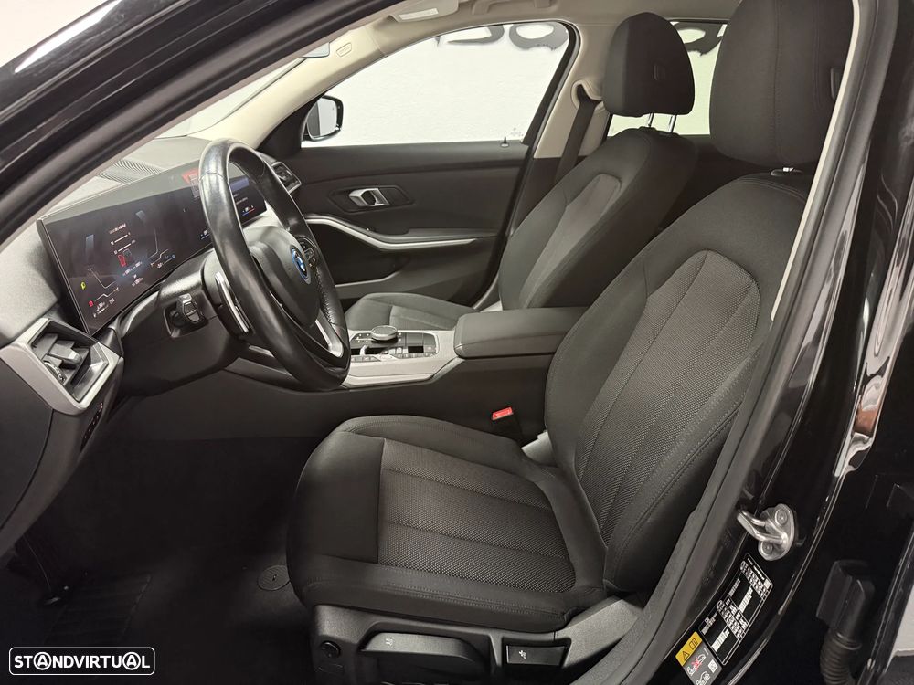 BMW 320 e Aut. Advantage - 28