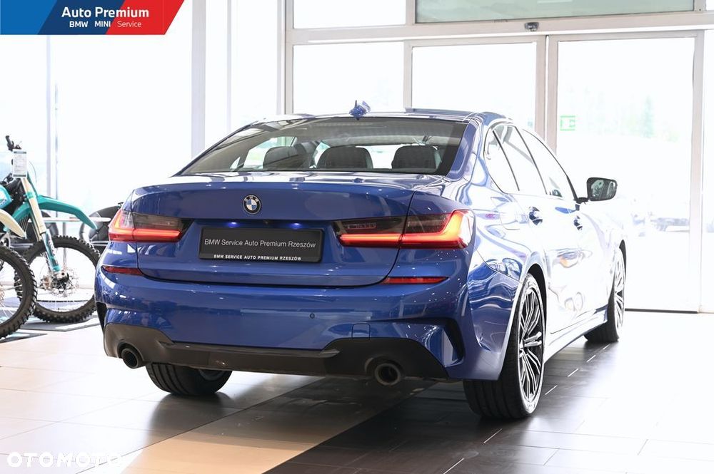 BMW Seria 3 318i M Sport - 19