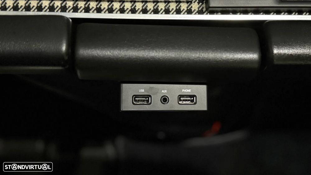 Porsche 911 Série F - 28