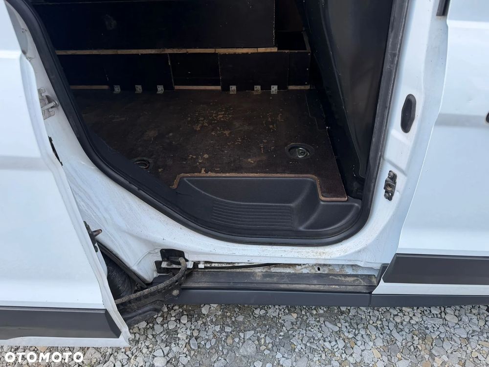 Ford Transit Connect - 11