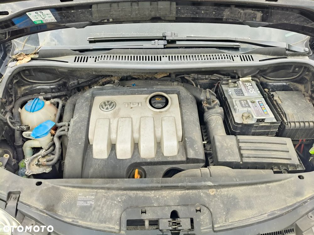 Volkswagen Touran - 19