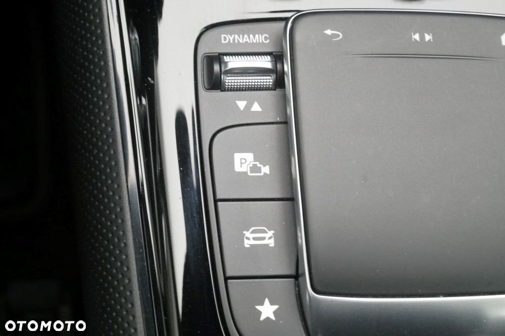 Mercedes-Benz GLB - 20