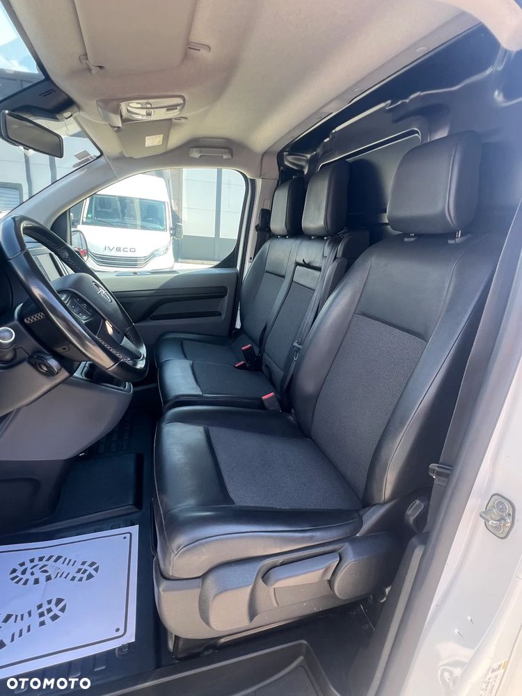 Opel Vivaro - 10