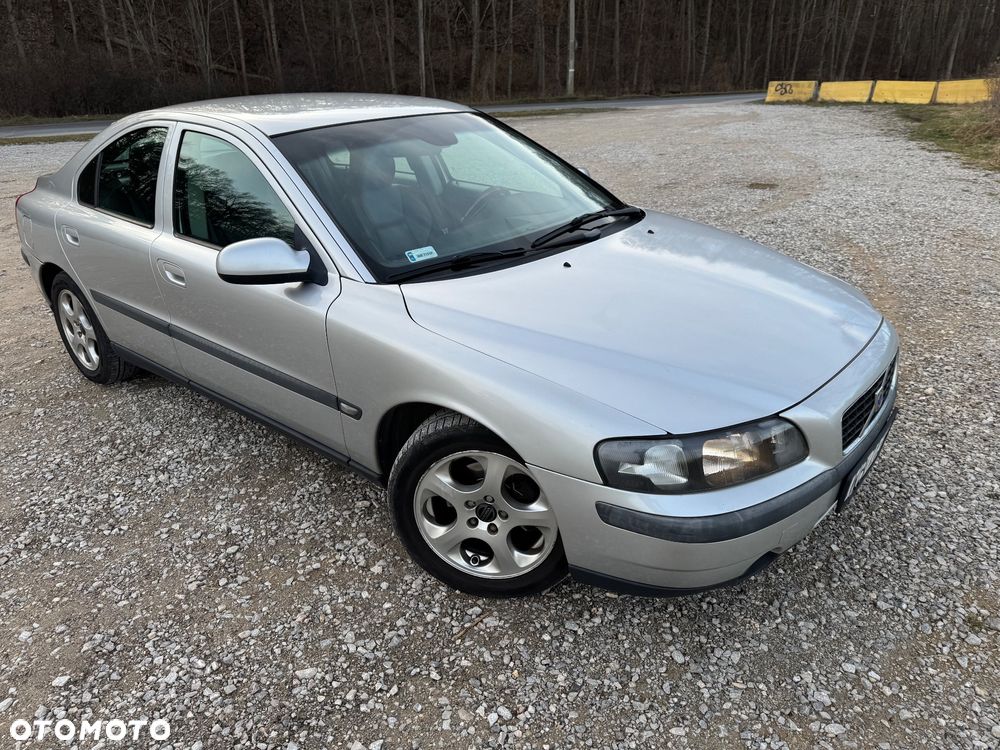 Volvo S60 2.4 D - 10