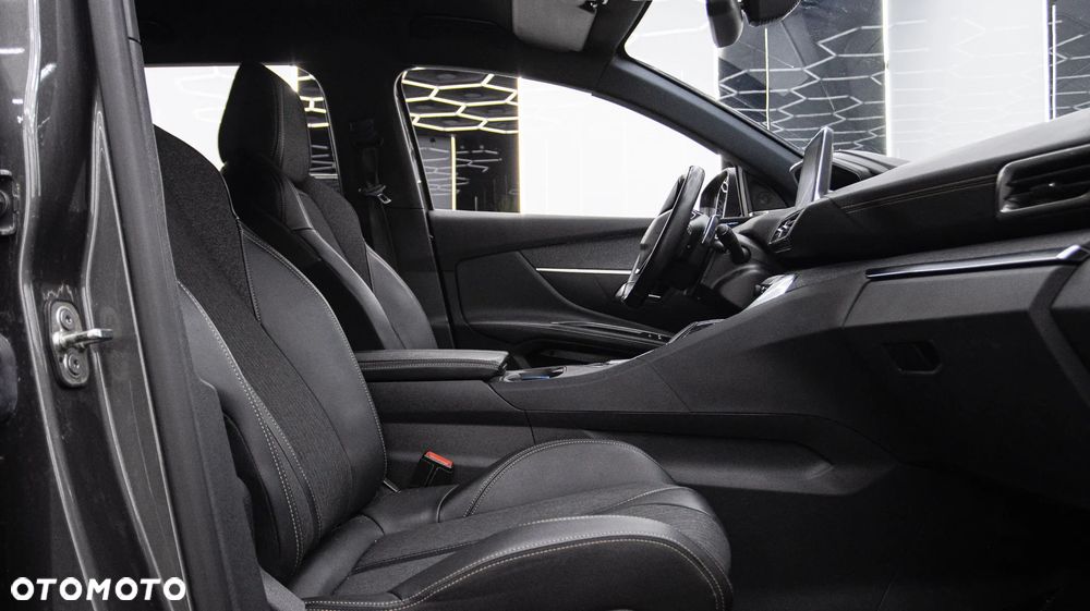 Peugeot 5008 1.6 PureTech GT Pack S&S EAT8 - 20