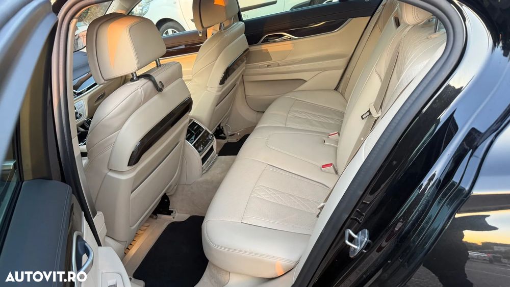 BMW Seria 7 740d xDrive - 13