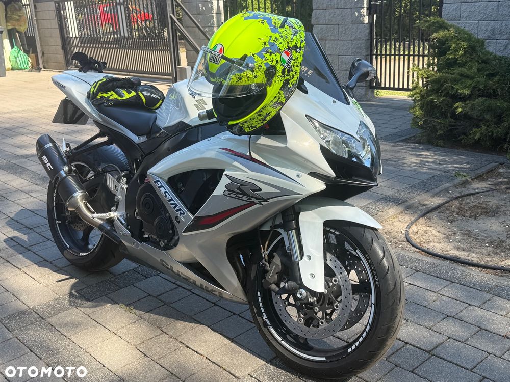 Suzuki GSX-R - 1