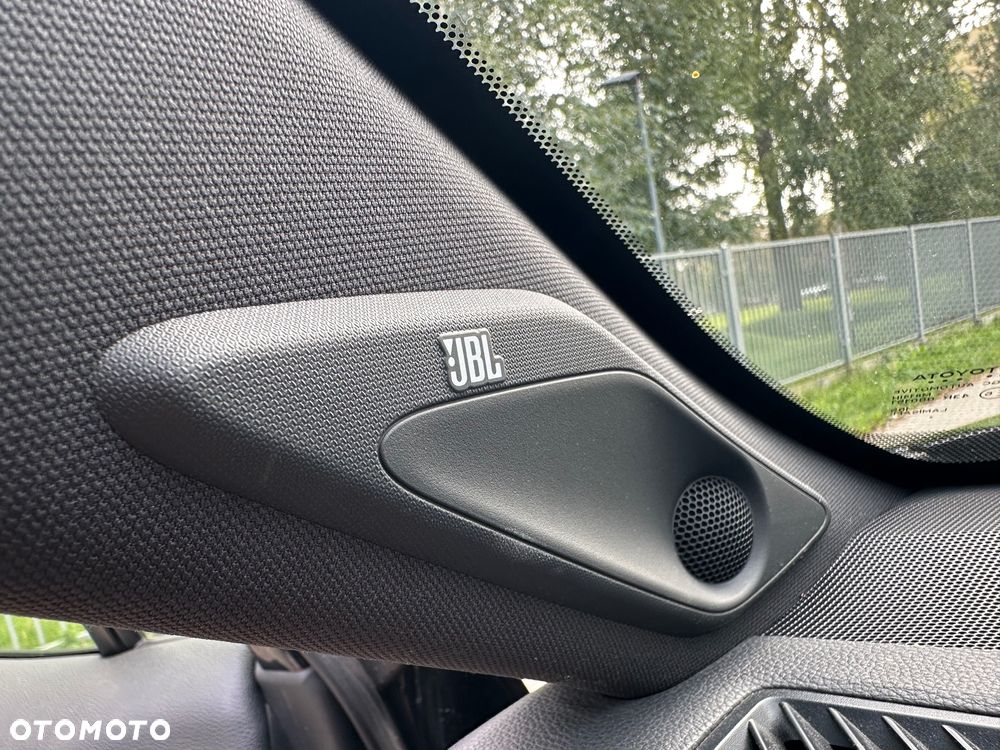 Toyota RAV4 2.5 Hybrid Black Edition by JBL 4x4 - 28