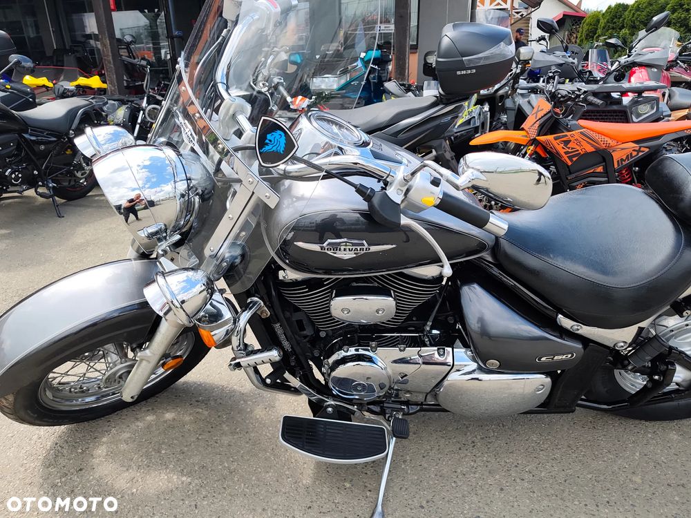 Suzuki VL 800 Volusia - Boulevard C50 - 4