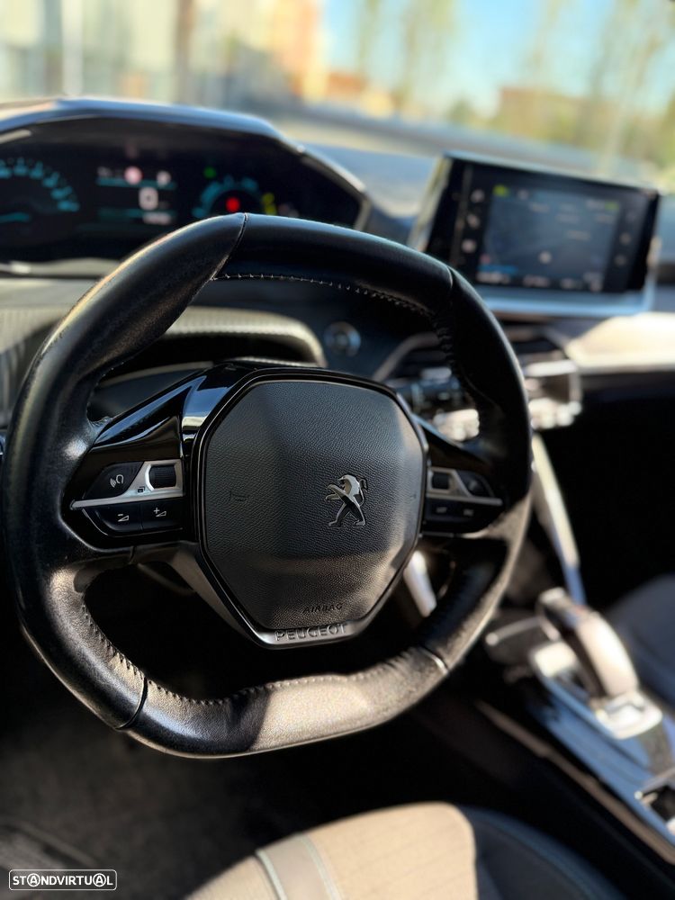 Peugeot e-2008 Allure+ - 14