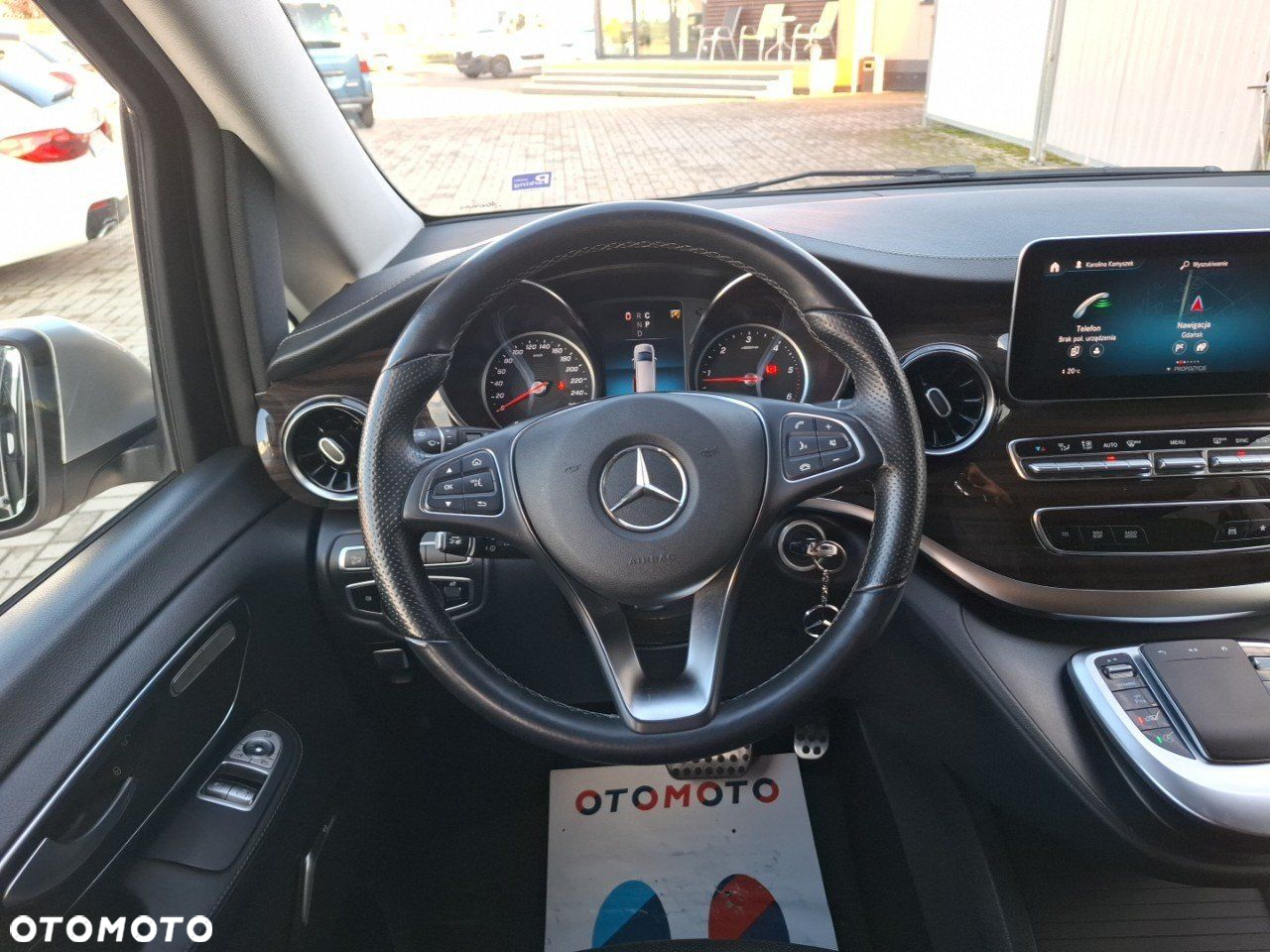 Mercedes-Benz Klasa V - 9