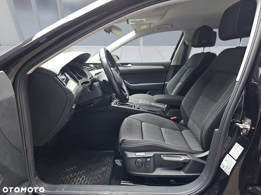 Volkswagen Passat Variant 1.5 TSI EVO Business DSG - 9