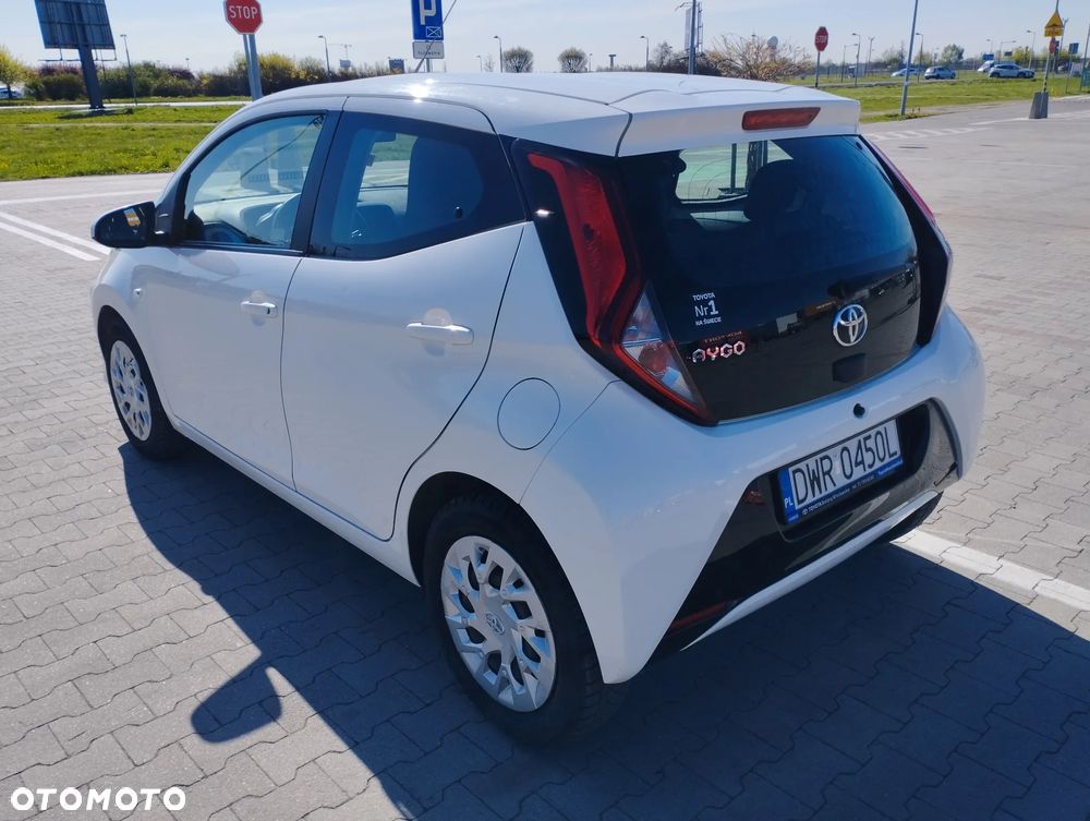 Toyota Aygo x-play - 3