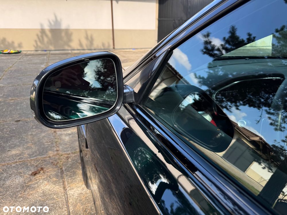 Jaguar XF 2.0 P300 AWD R-Dynamic Black - 10