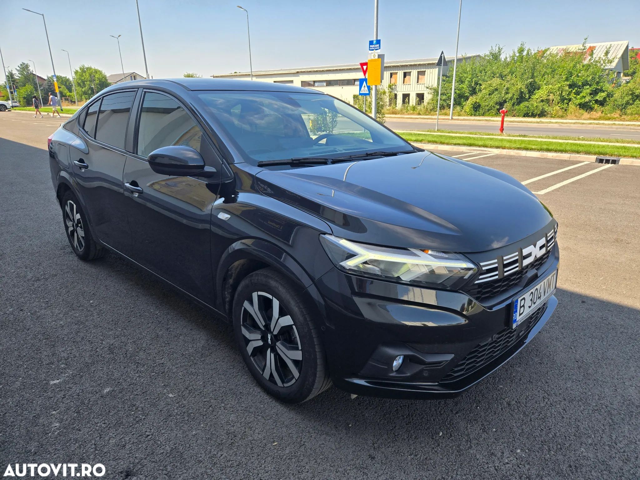 Dacia Logan TCe 90 MT6 Prestige+ - 1