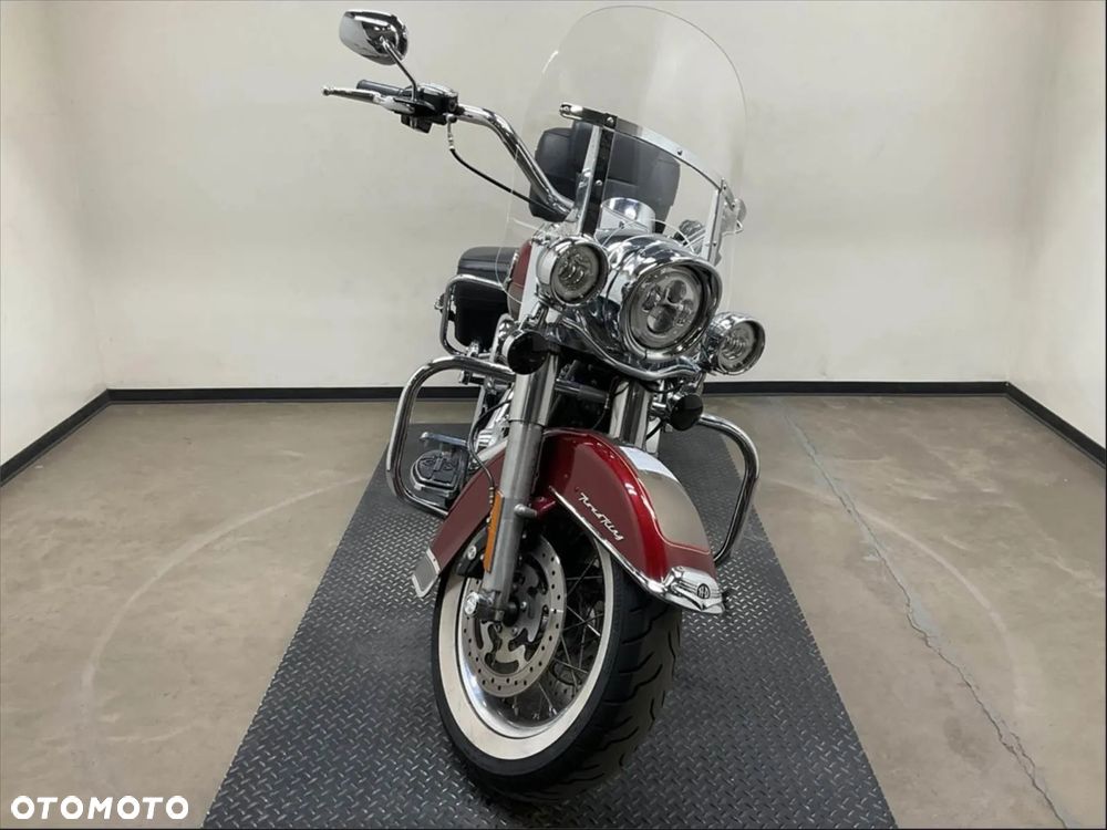 Harley-Davidson Touring Road King - 2