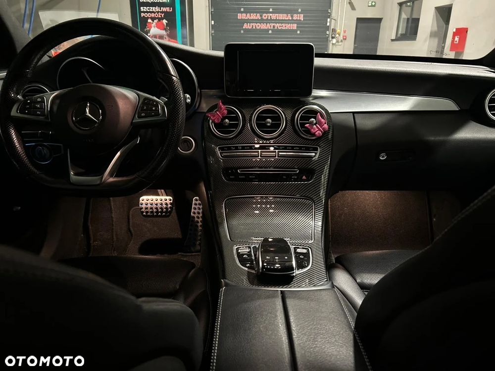 Mercedes-Benz Klasa C 180 7G-TRONIC AMG Line - 25