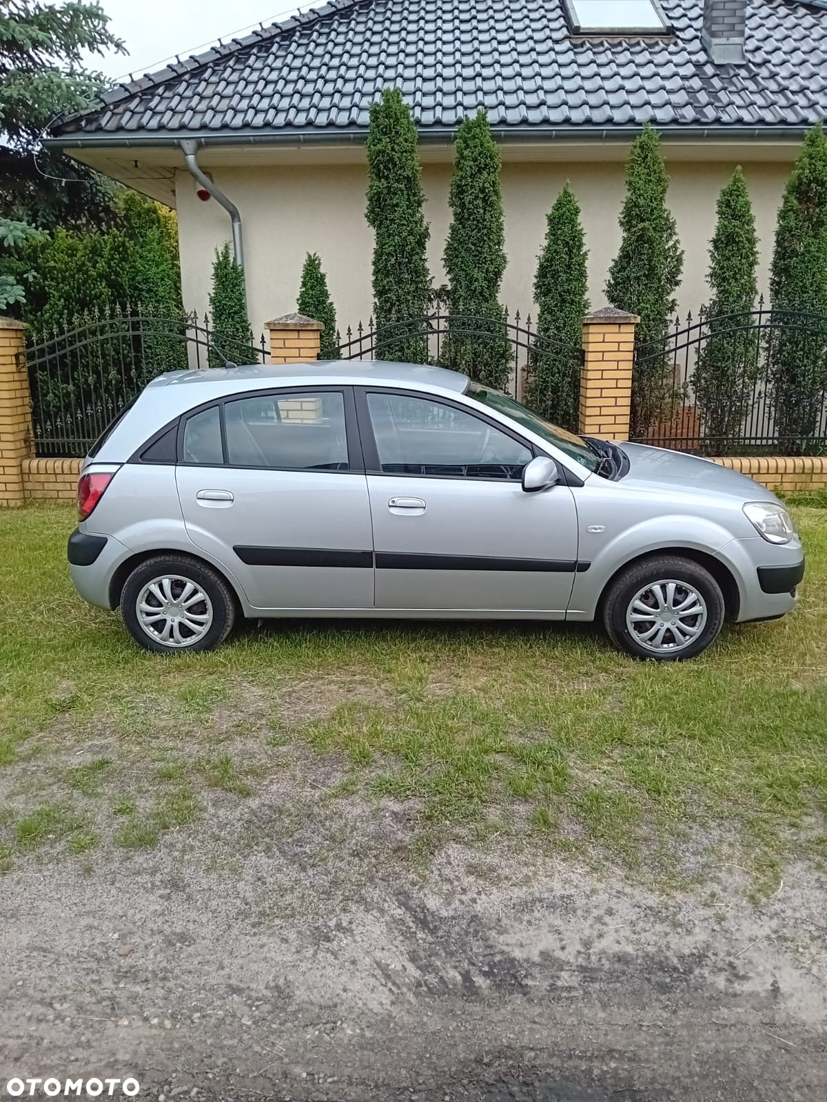 Kia Rio 1.4 (swo) / Family - 3