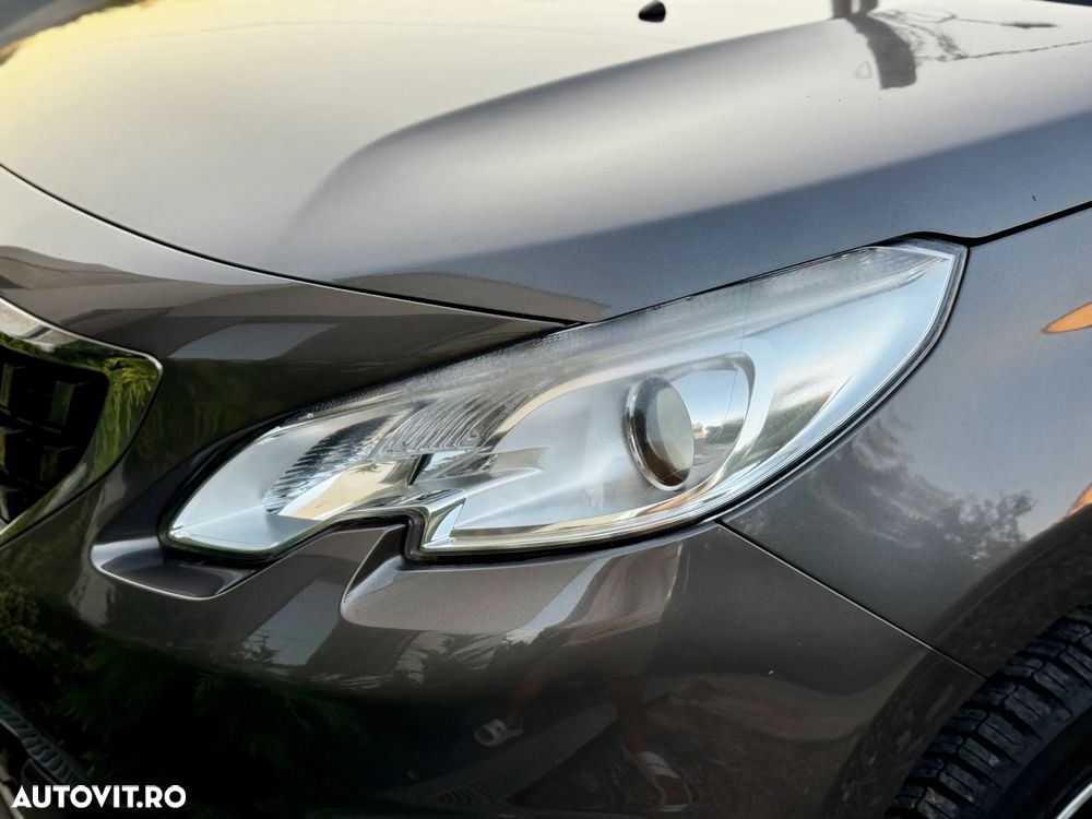 Peugeot 2008 PureTech 82 Style - 15