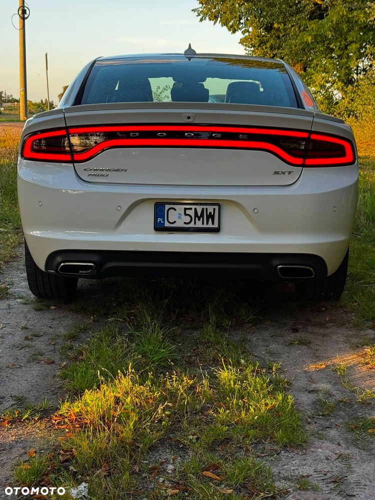 Dodge Charger - 12