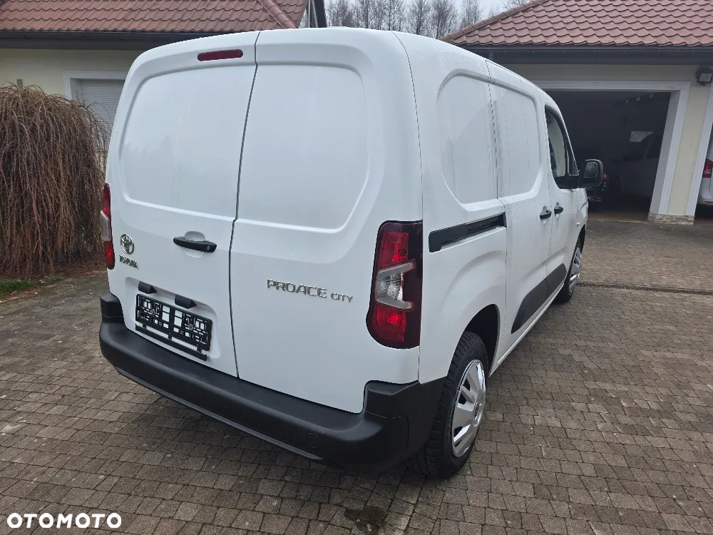 Toyota PROACE CITY L1 - 10