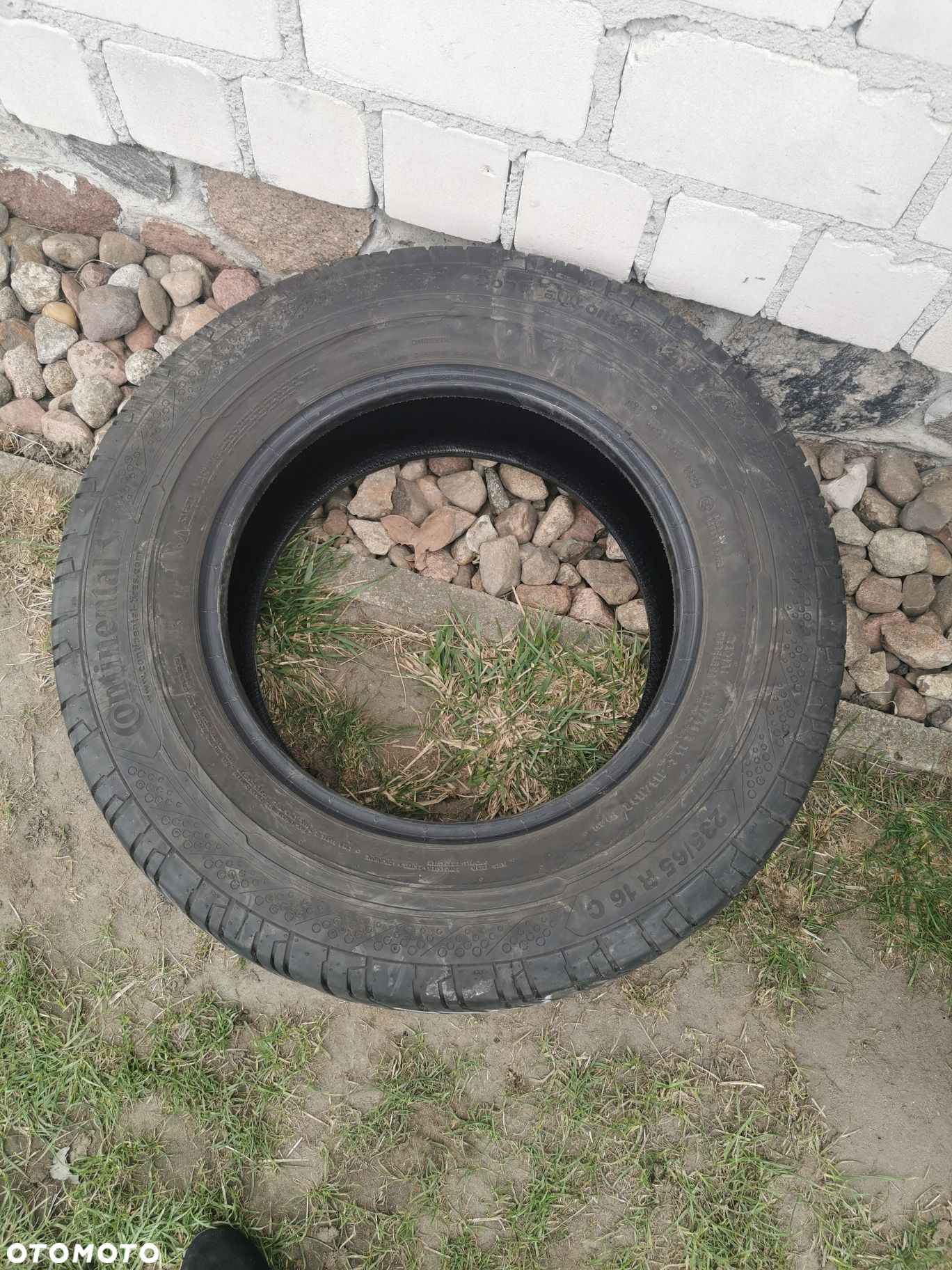 Komplet opon 235/65R16C Continental ContiVanContac 200 - 3