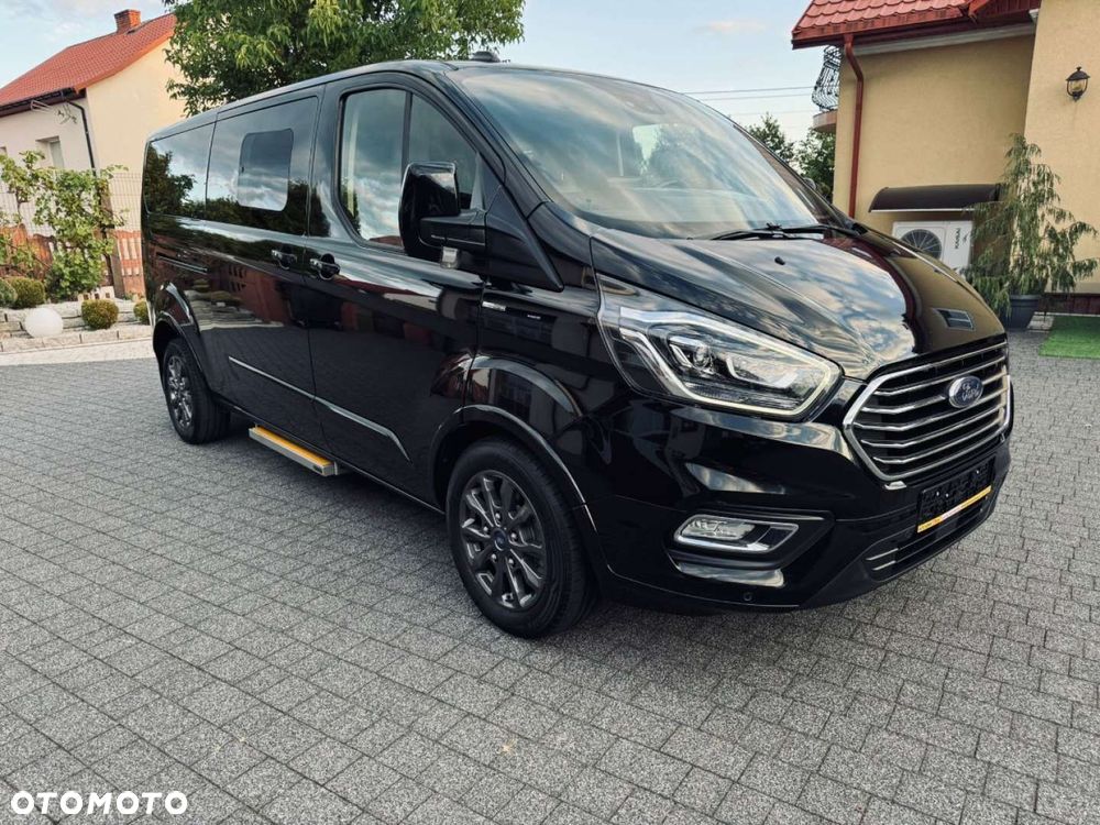 Ford Tourneo Custom - 9
