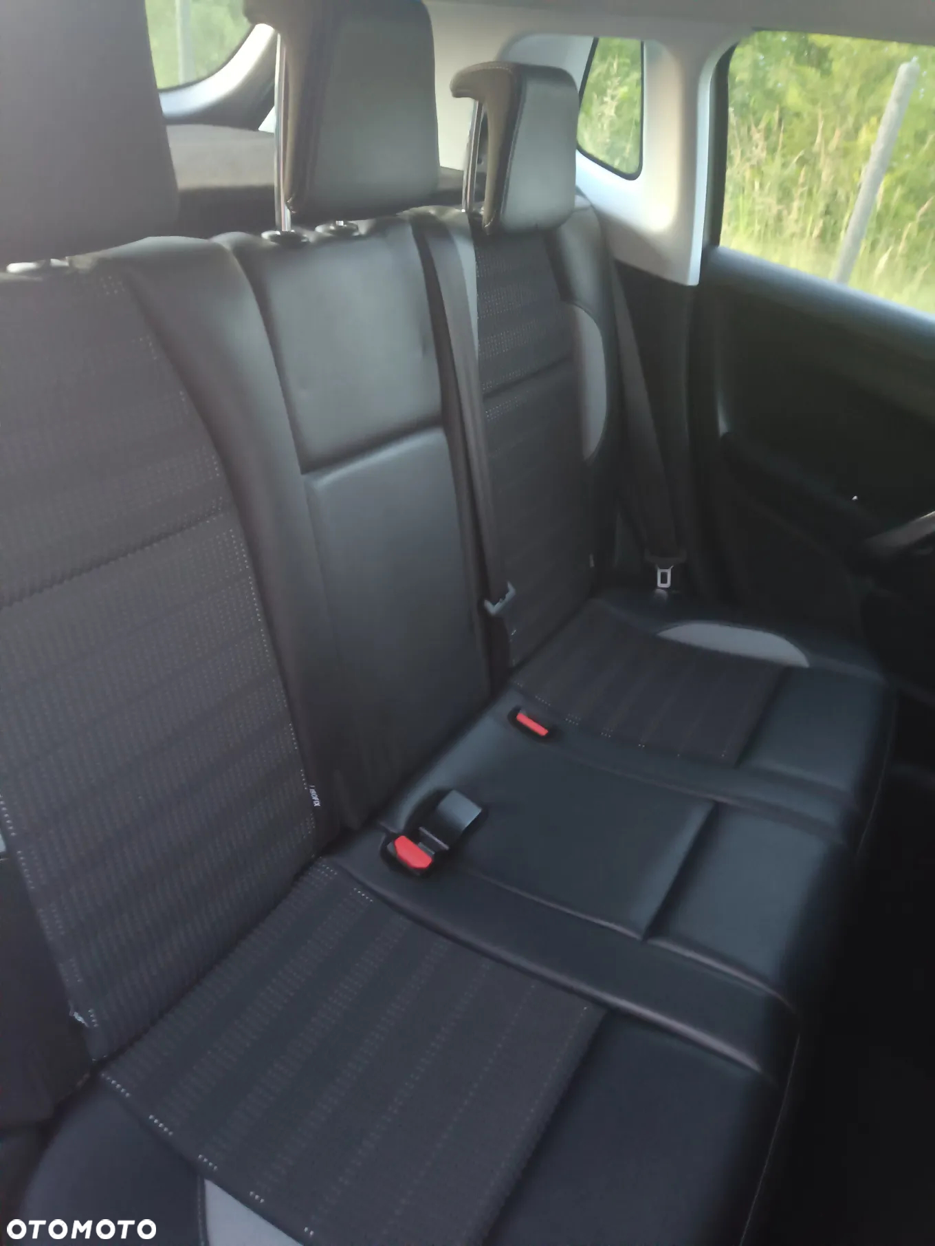 Peugeot 2008 BlueHDi 100 STOP & START Allure - 30