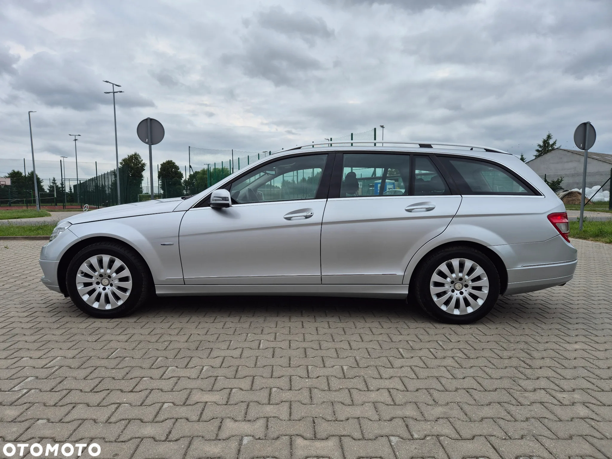 Mercedes-Benz Klasa C 180 T Kompressor Automatik BlueEFFICIENCY Special Edition - 17