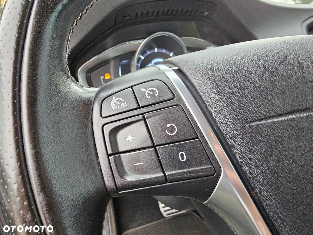 Volvo V60 D3 Geartronic RDesign - 24