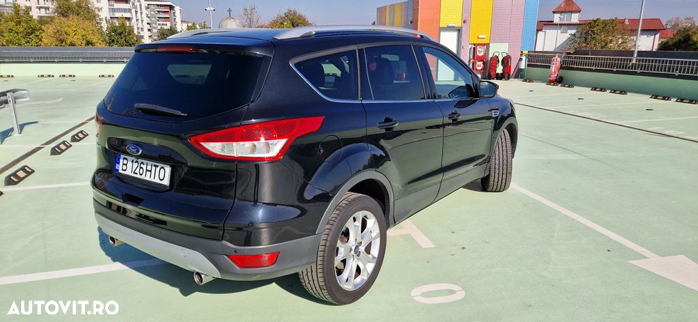 Ford Kuga 2.0 TDCi 4WD Powershift Titanium - 4