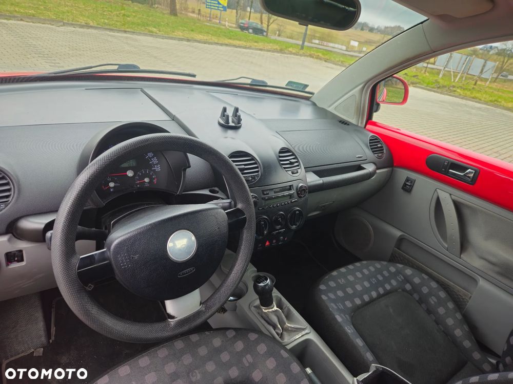 Volkswagen New Beetle - 16