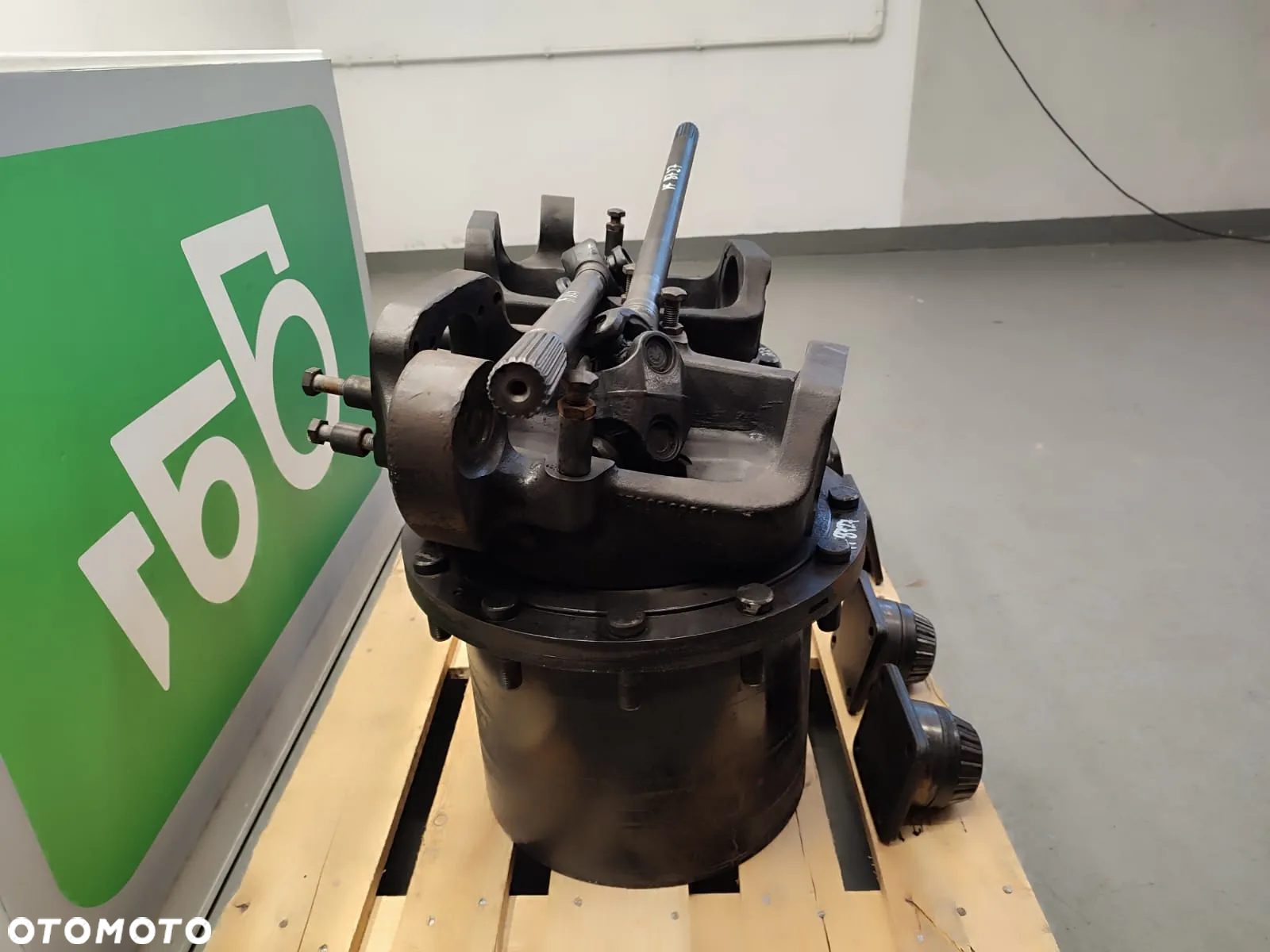 Zwolnica kompletna ACP0306880 Massey Ferguson 8727 - 4