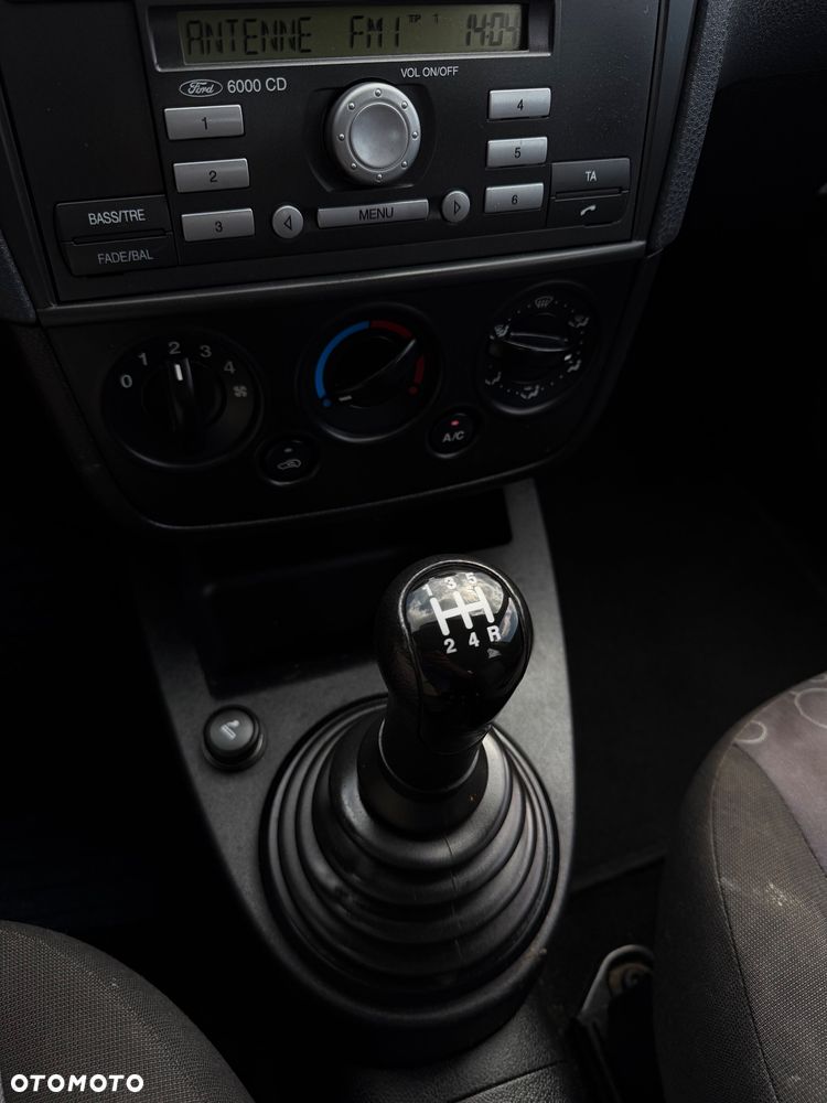 Ford Fiesta 1.3 - 15