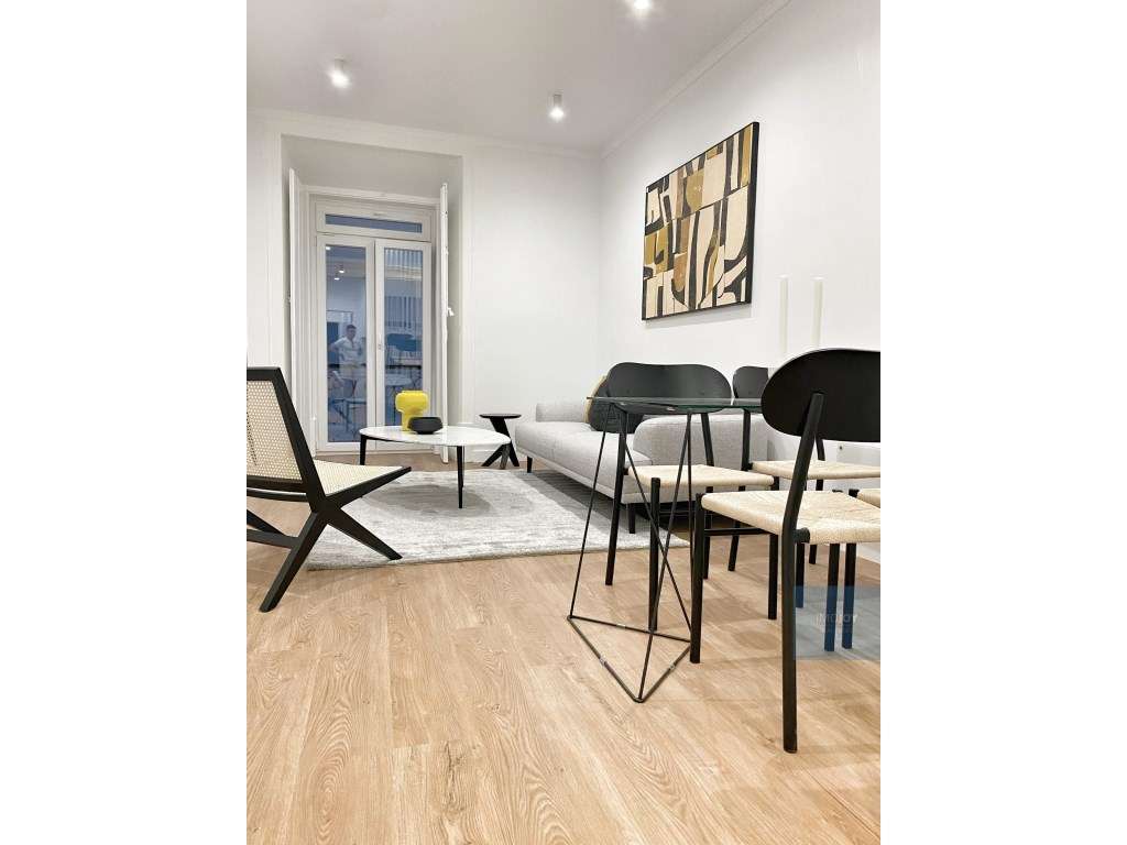 Excelente Apartamento T1 Renovado e Mobilado nos Anjos - Grande imagem: 2/25