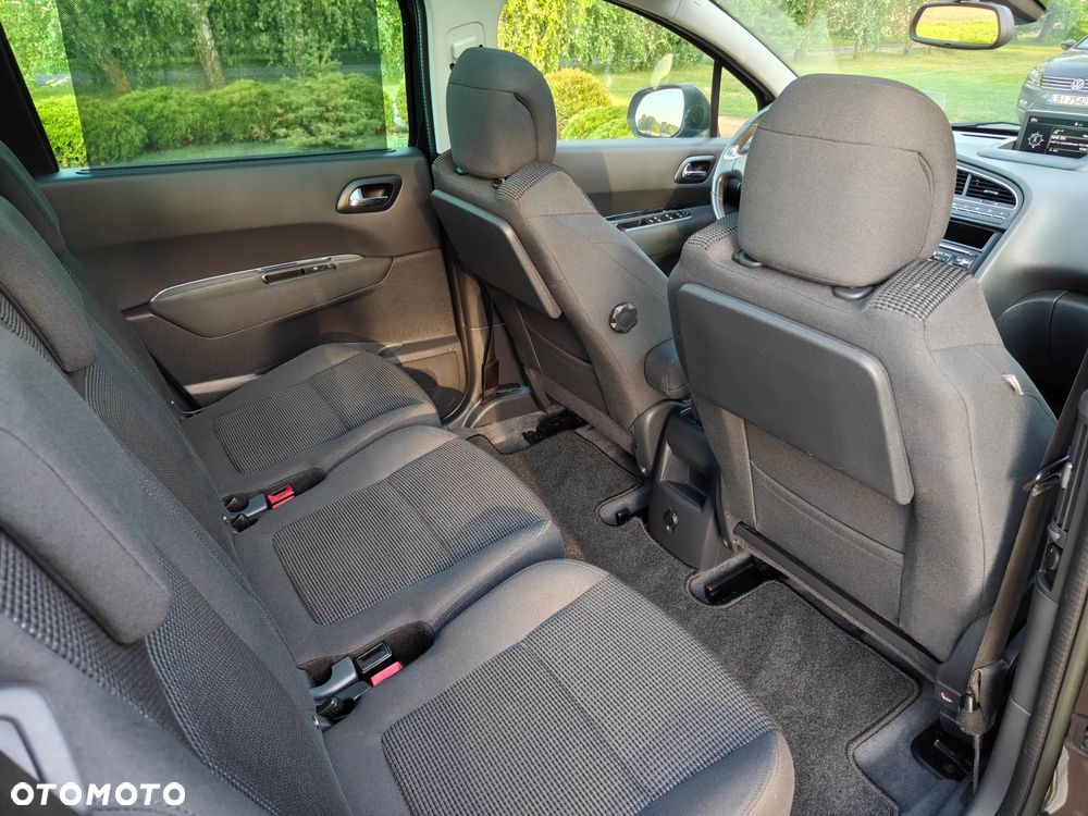 Peugeot 5008 2.0 HDi Allure 7os - 16