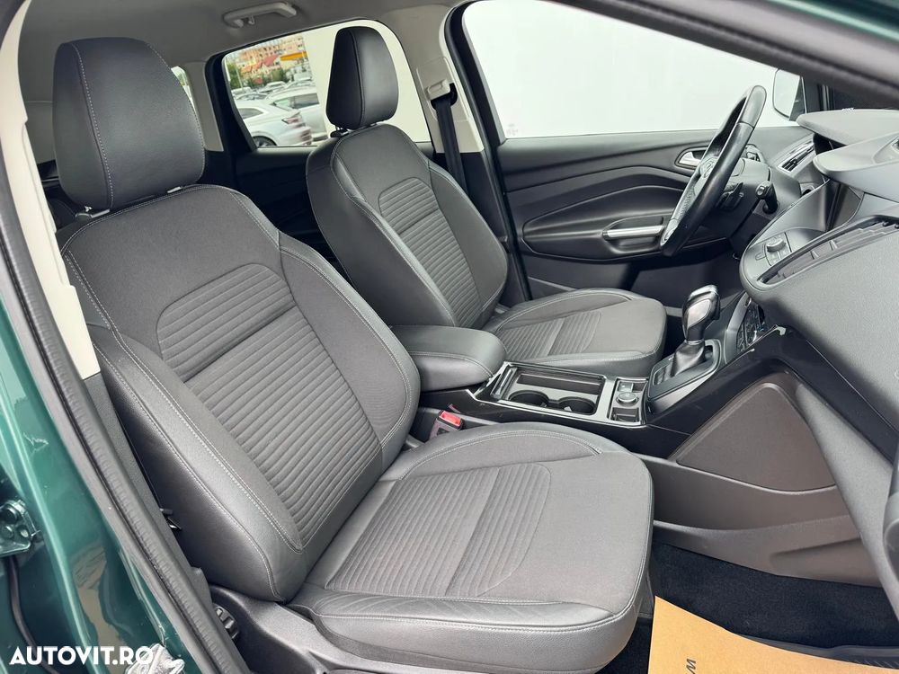 Ford Kuga 2.0 TDCi 4x4 Aut. Trend - 18