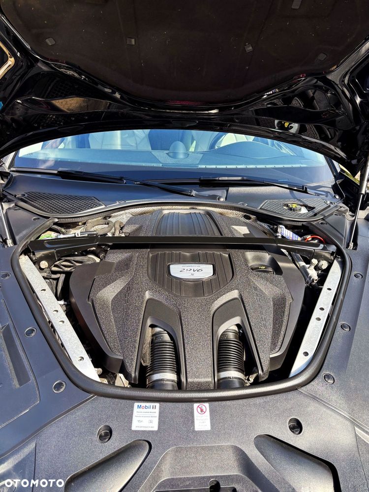 Porsche Panamera 4S - 9