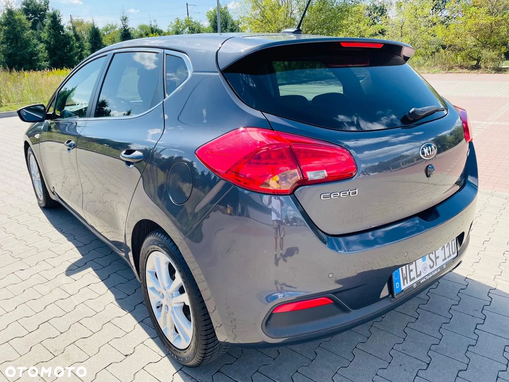Kia Ceed 1.6 CRDi 128 ISG Spirit - 3