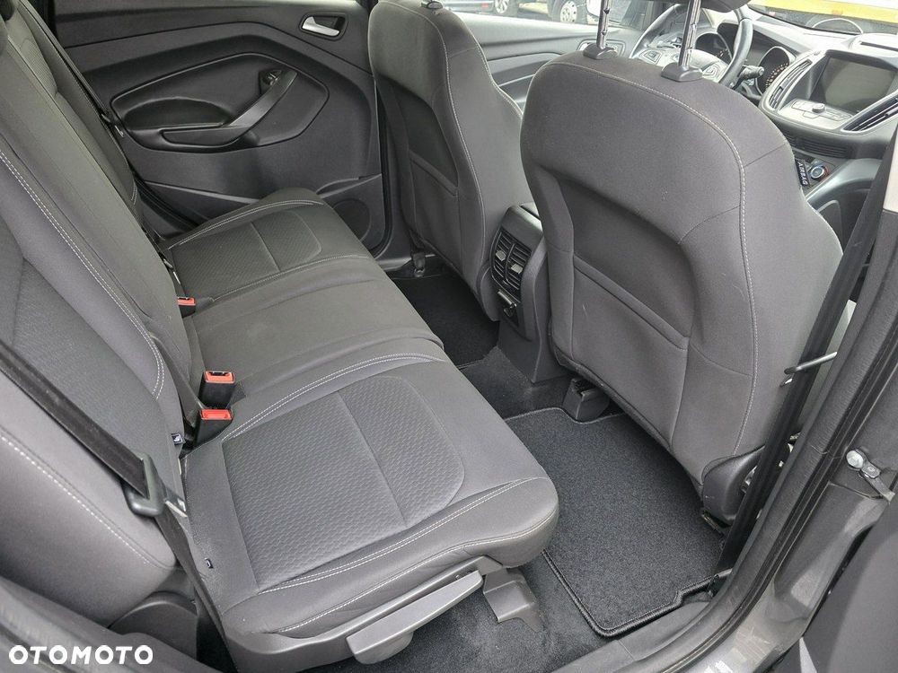 Ford Kuga - 14