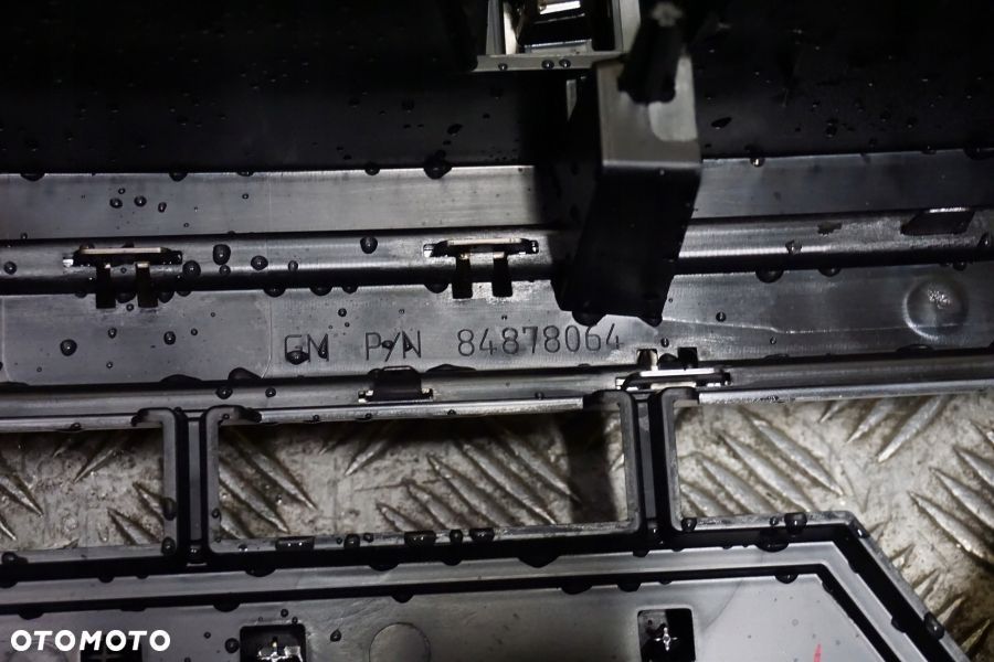 GMC SIERRA 1500 2022 2023 2024 - Atrapa Przód Grill Kamera USA - 10