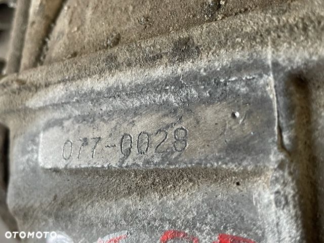 AUDI Q5 8R most dyfer QUATTRO 0AR525083B - 3