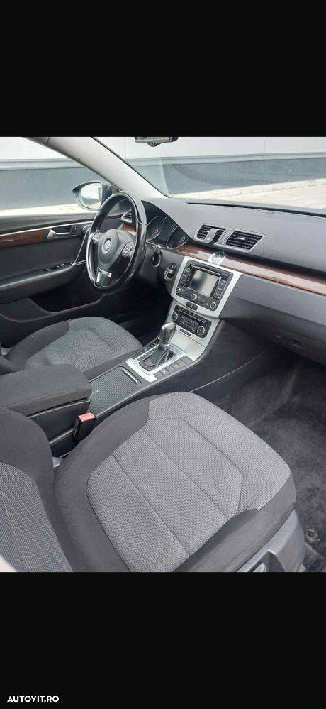 Volkswagen Passat - 8