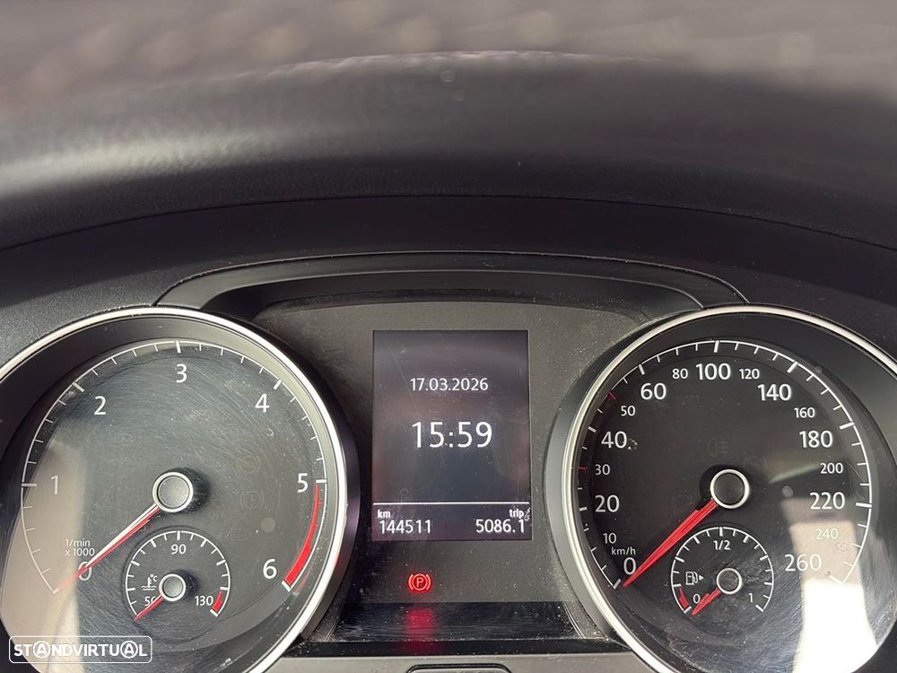 VW Golf Variant 1.6 TDi Confortline DSG - 11