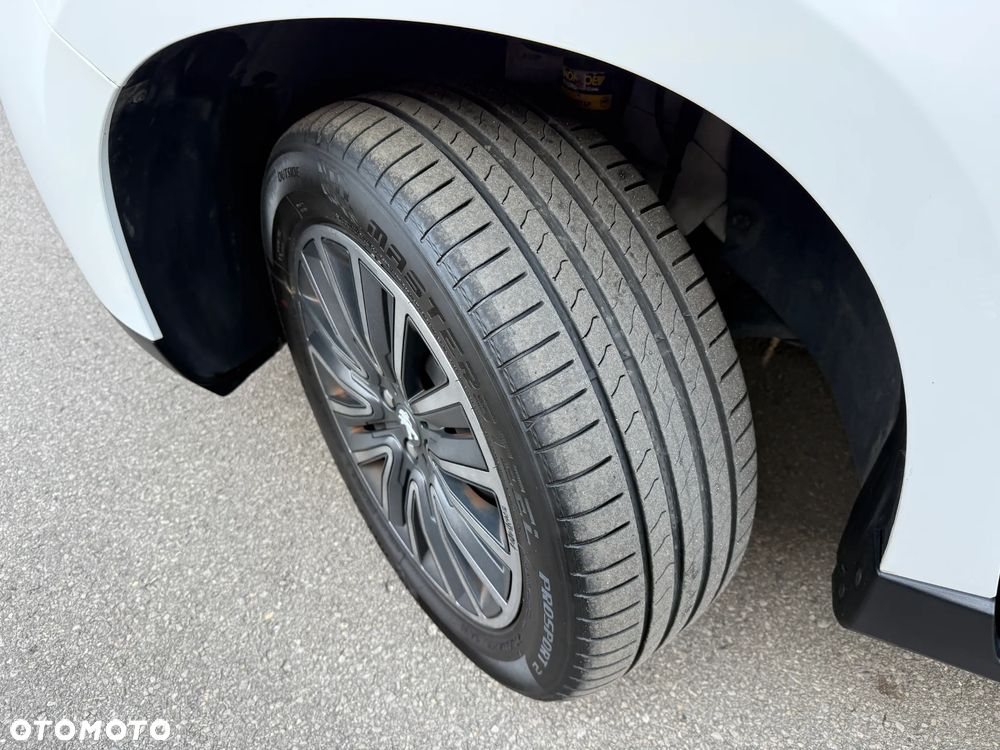 Peugeot 2008 1.2 Pure Tech Style EU6 - 6