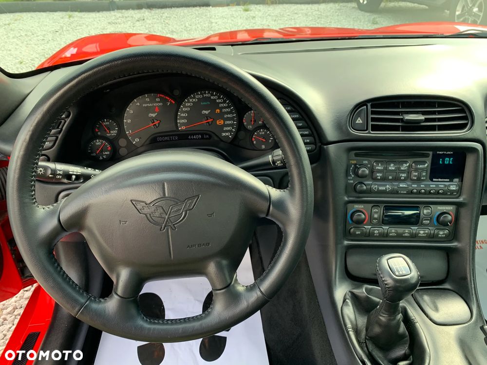 Chevrolet Corvette - 21